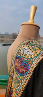 Black Dordar Sozni and Tilla Pashmina Shawl - Image 5