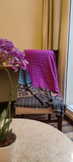 Pure Pashmina Pink Reversible Handwoven Kani - Image 2